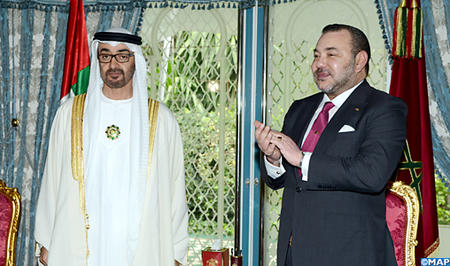 SM le Roi et SA Cheikh Mohammed Ben Zayed Al-Nahyane président la cérémonie de signature de plusieurs accords de coopération bilatérale