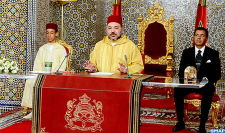 صاحب الجلالة يوجه خطابا ساميا الى الشعب المغربي بمناسبة الذكرى ال 63 لثورة الملك والشعب