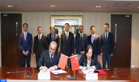 توقيع مذكرة تفاهم لتعزيز العمليات المالية بين بنك إفريقيا وغرفة التجارة الصينية