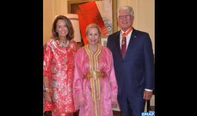 توشيح السفير السابق للولايات المتحدة بالمغرب بالوسام العلوي من درجة قائد