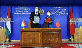 المغرب وهنغاريا يوقعان مشاريع اتفاقيات للتعاون الثنائي في عدة مجالات
