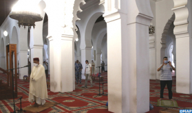 جامع القرويين يفتح أبوابه مجددا أمام المصلين
