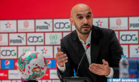 الركراكي: تشجيع اللاعبين لاستعادة الثقة والظهور بمستوى أفضل في كأس إفريقيا بالمغرب