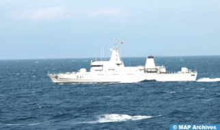 Una unidad de Combate de la Marina Real asiste a 81 candidatos a la migración irregular al suroeste de Dajla