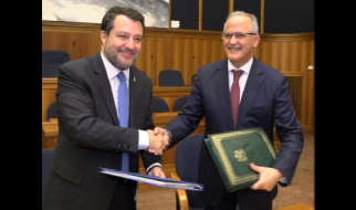 Marruecos e Italia firman un acuerdo sobre el reconocimiento mutuo de los permisos de conducir