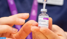 Francia: La Alta Autoridad de Salud autoriza la vacuna de AstraZeneca y recomienda su uso sólo en menores de 65 años