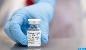 Los expertos de la OMS aseguran la eficacia de la vacuna de AstraZeneca incluso en presencia de las variantes