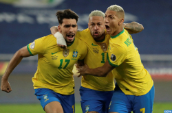 El seleccionador de Brasil anuncia los 26 jugadores que irán al Mundial con las presencias de Dani Alves