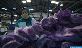 En Marruecos, la industria textil en línea de batalla para producir mascarillas para el mercado nacional y próximamente para la exportación (Periódico)
