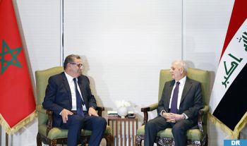 Sommet arabe: M. Akhannouch s'entretient à Manama avec le Président irakien