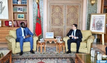 M. Bourita reçoit le ministre gambien des AE, porteur d’un message écrit à Sa Majesté le Roi du président de la Gambie