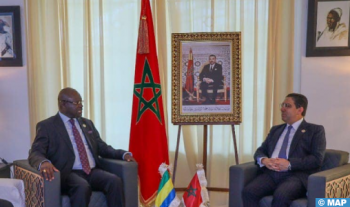 M. Bourita s'entretient à Banjul avec son homologue du Gabon