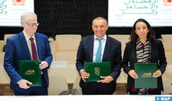 Signature d'une convention de partenariat entre le CESE, la Direction Générale des Collectivités Territoriales et l’ARM