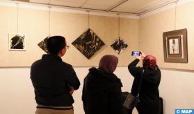 L'artiste-peintre Rabab Ouadghiri expose ses nouvelles œuvres à Fès