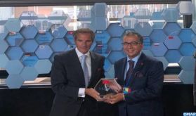 Rénovation des laboratoires de l'AIEA pour les applications nucléaires (ReNuAl+) : Remise au Maroc d’une plaque en tant que contributeur au projet