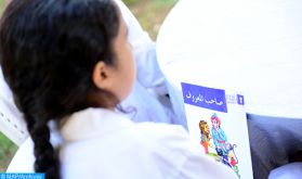 Drâa-Tafilalet : début de la distribution des cahiers de soutien pédagogique aux élèves