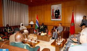 Le Général de Corps d’Armée, Inspecteur Général des FAR s'entretient avec le Chef d'Etat-Major de la Défense de la Gambie