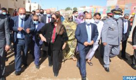 Es-Semara: Mme Bouchareb visite les projets de mise à niveau urbaine et de lutte contre l'habitat insalubre