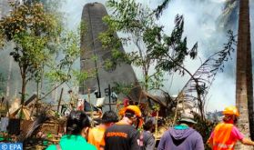 Un avion militaire philippin s'écrase avec 85 personnes à bord (armée)