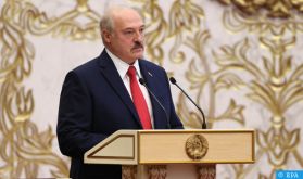L'UE réitère son refus de reconnaitre la légitimité du président Lukashenko et réexamine ses relations avec le Bélarus
