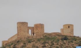 Al Hoceima: Le chargé d'affaires de l’ambassade des USA au Maroc visite le site archéologique Al Kalaa Torres