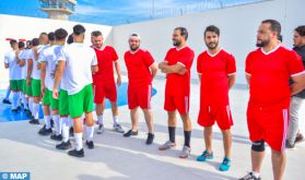 Match amical entre les anciens joueurs de la sélection nationale de football et l'équipe des détenus des établissements pénitentiaires de Tamesna