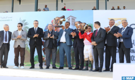 Meeting international du Maroc des courses de chevaux: le cheval Volver remporte le Grand Prix de SM le Roi Mohammed VI du Pur-sang Anglais
