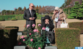 Corée : Après plus de 70 ans et un songe, Fatima se recueille enfin sur la sépulture de son père à Pusan