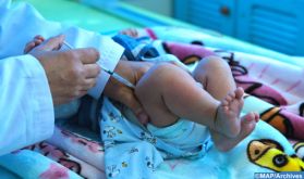 Covid-19: des experts recommandent de continuer les vaccinations des nourrissons