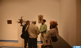 Vernissage à Essaouira de l'exposition "Pèlerinage de clarté" de l'artiste sculpteur Redouane Hallouma