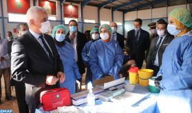 Le ministre de la santé visite plusieurs centres de vaccination à Khénifra