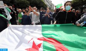 Plusieurs dizaines d'Algériens marchent à Genève contre l’intensification de la répression dans leur pays