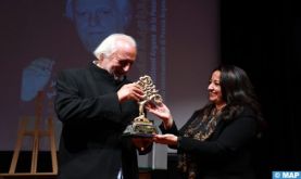 Le poète italien Giuseppe Conte reçoit à Rabat le Prix international de poésie "Argana" 2022
