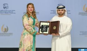 Dubaï: L'arbitre marocaine Bouchra Karboubi reçoit le Prix Cheikh Mohammed bin Rashid pour la créativité sportive